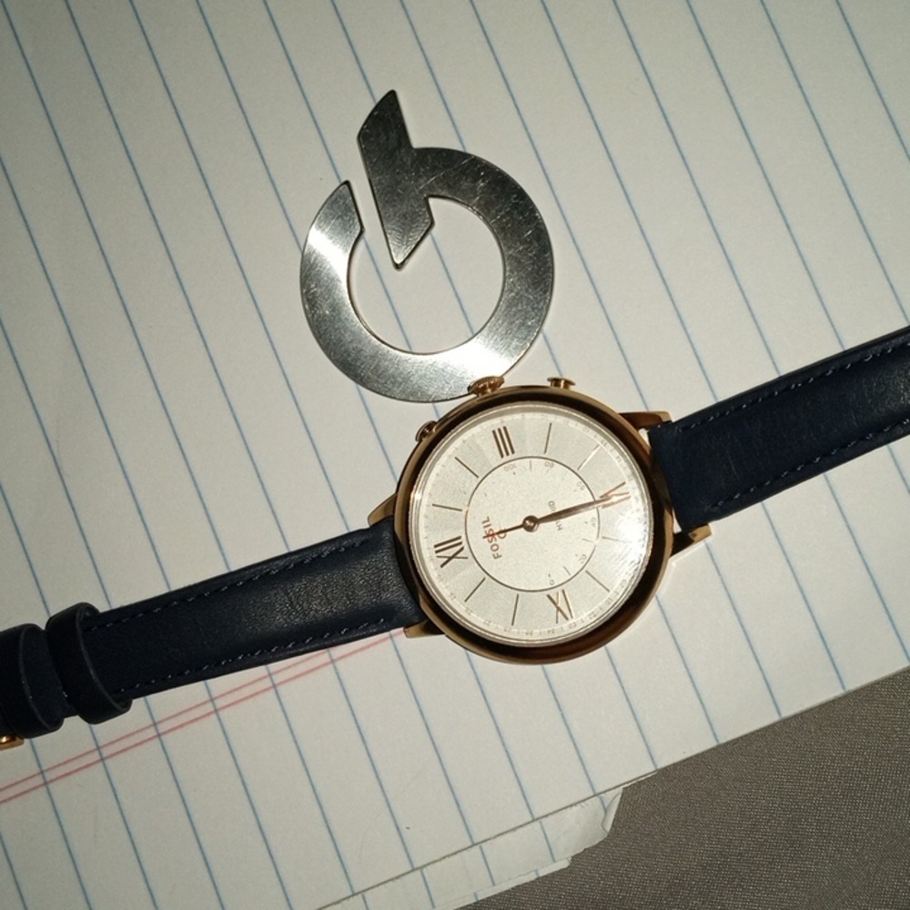 Fossil -Q